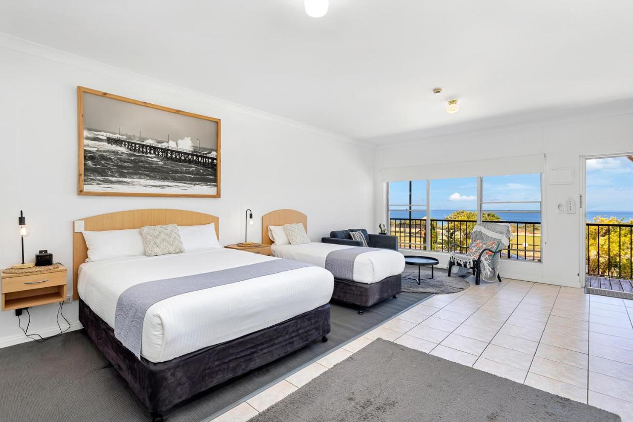 Coast Motel And Apartments Port Noarlunga Exterior photo