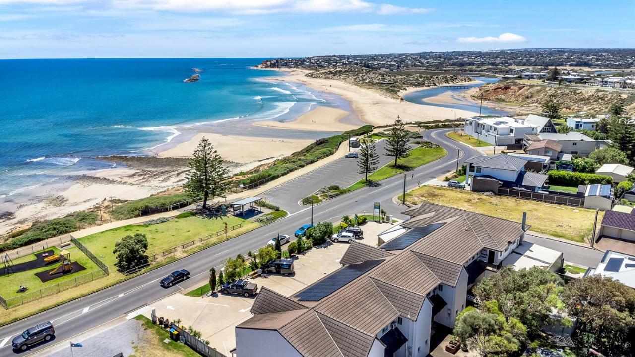 Coast Motel And Apartments Port Noarlunga Exterior photo